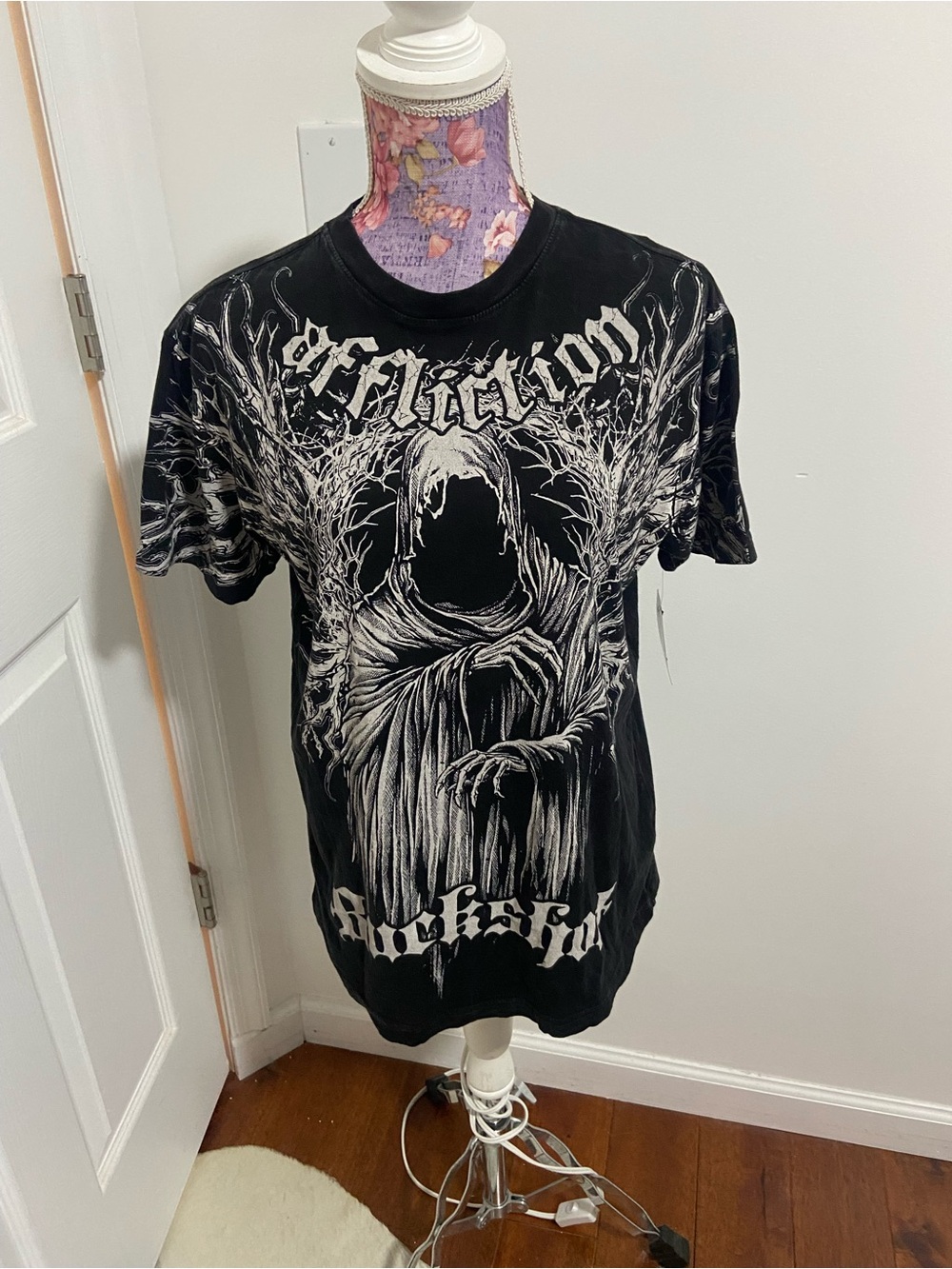 Affliction men’s buckshot tshirt medium NWT